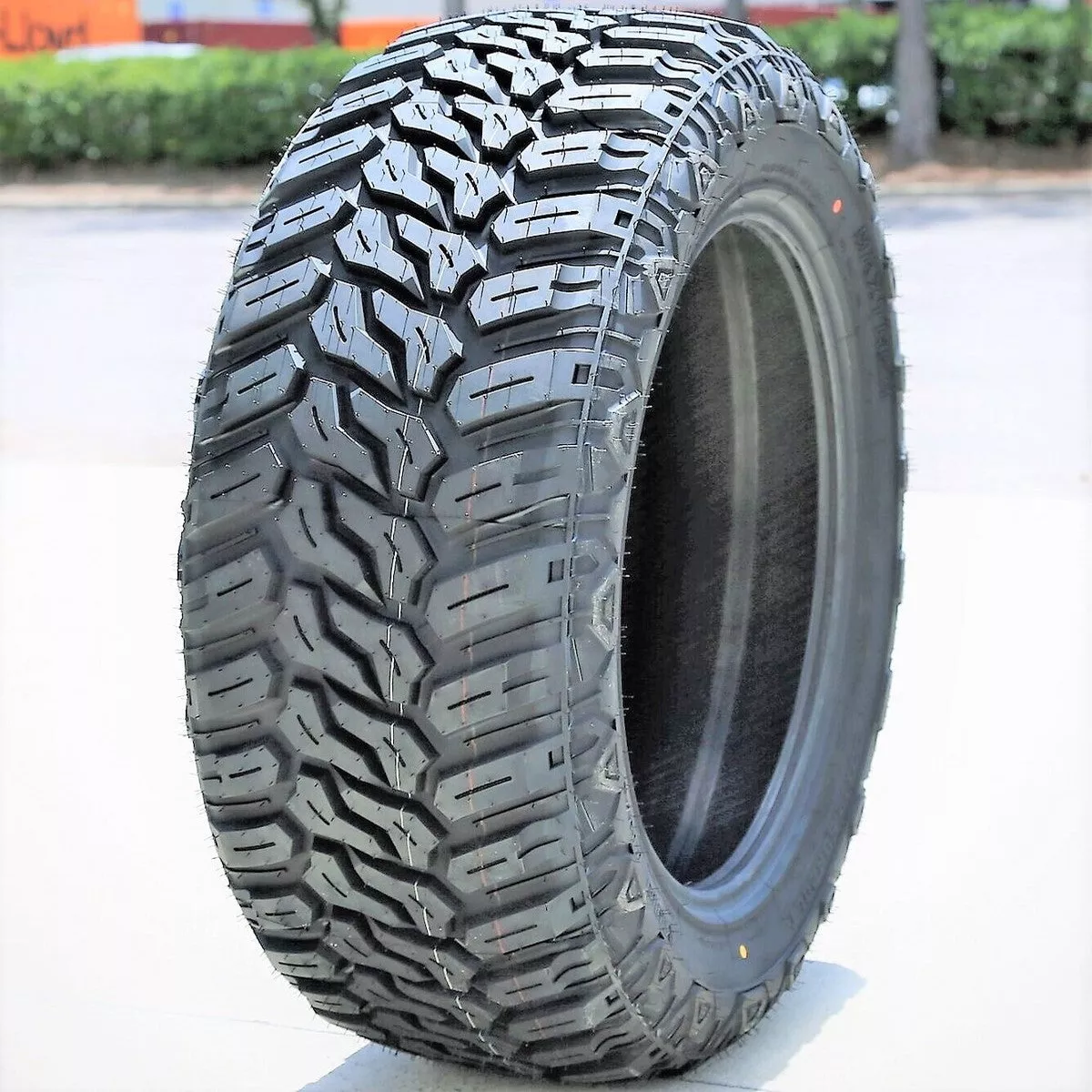 Maxtrek Mud Trac 35X12.5R20 121Q LRC 10P Summer Tire