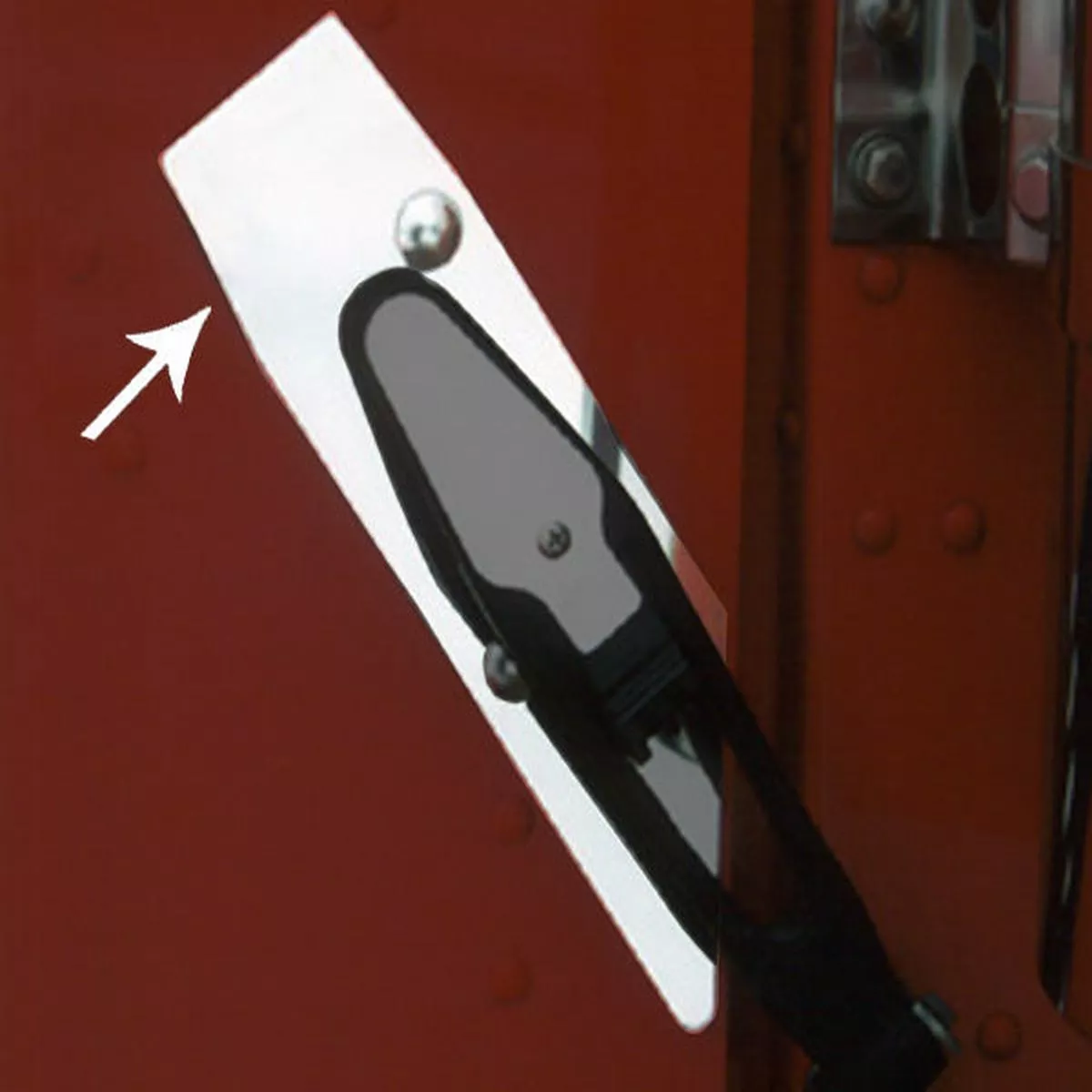 Roadwork’s Peterbilt 379 Hood Latch Treatments