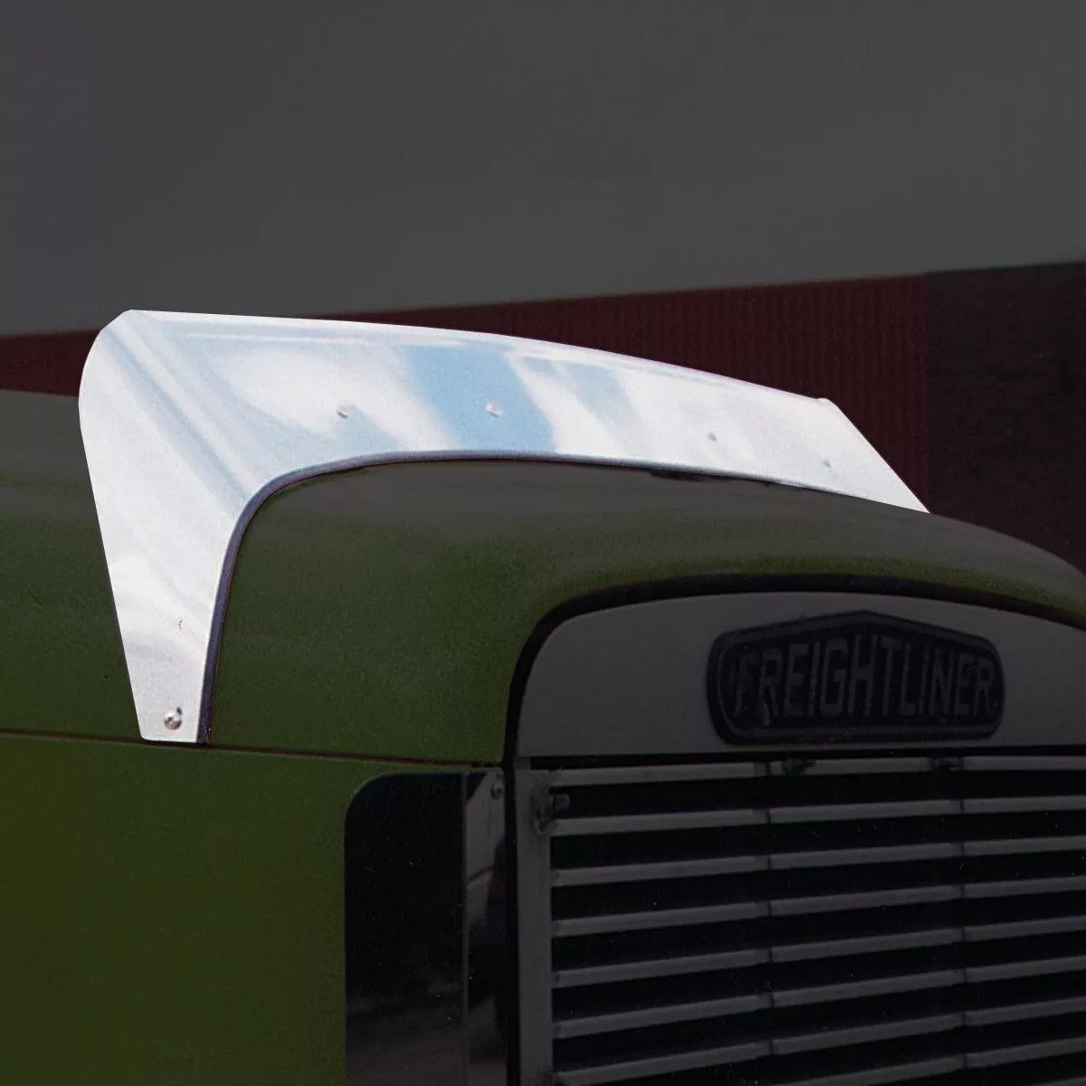 Trux – Freightliner FLD120 Hoodshield Bug Deflector